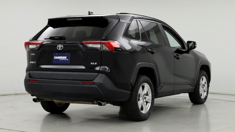 2021 Toyota RAV4 XLE 8