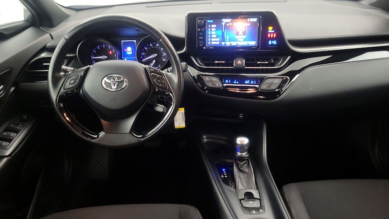2018 Toyota C-HR XLE 9