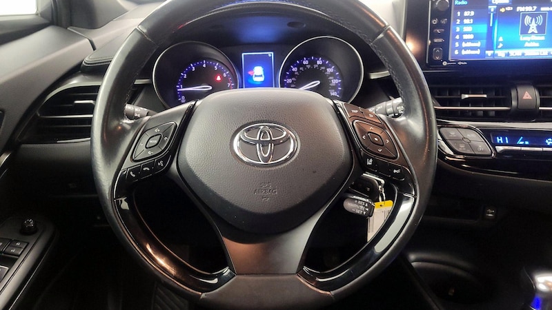 2018 Toyota C-HR XLE 10