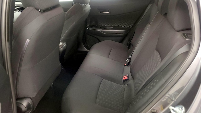 2018 Toyota C-HR XLE 19