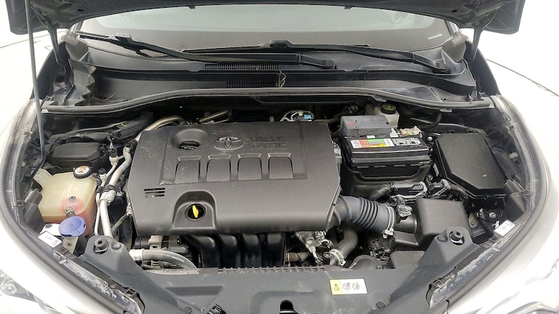 2018 Toyota C-HR XLE 21