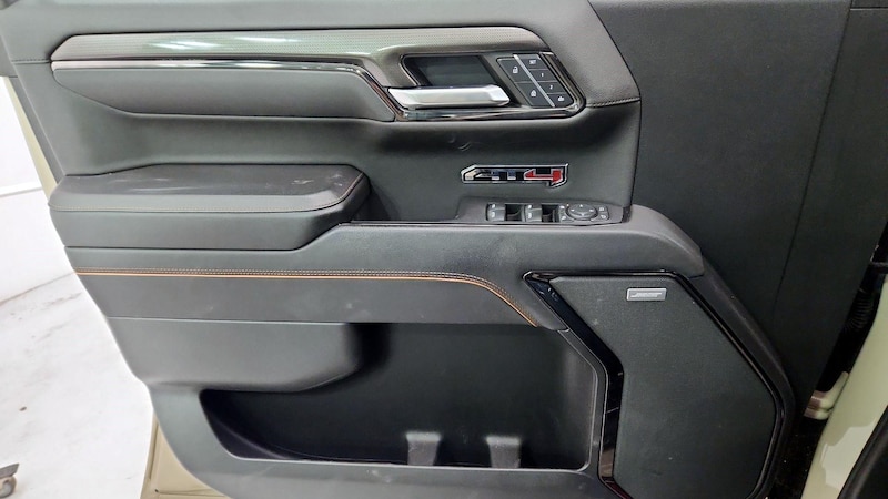 2023 GMC Sierra 1500 AT4 12