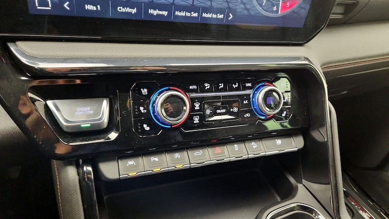 2023 GMC Sierra 1500 AT4 17