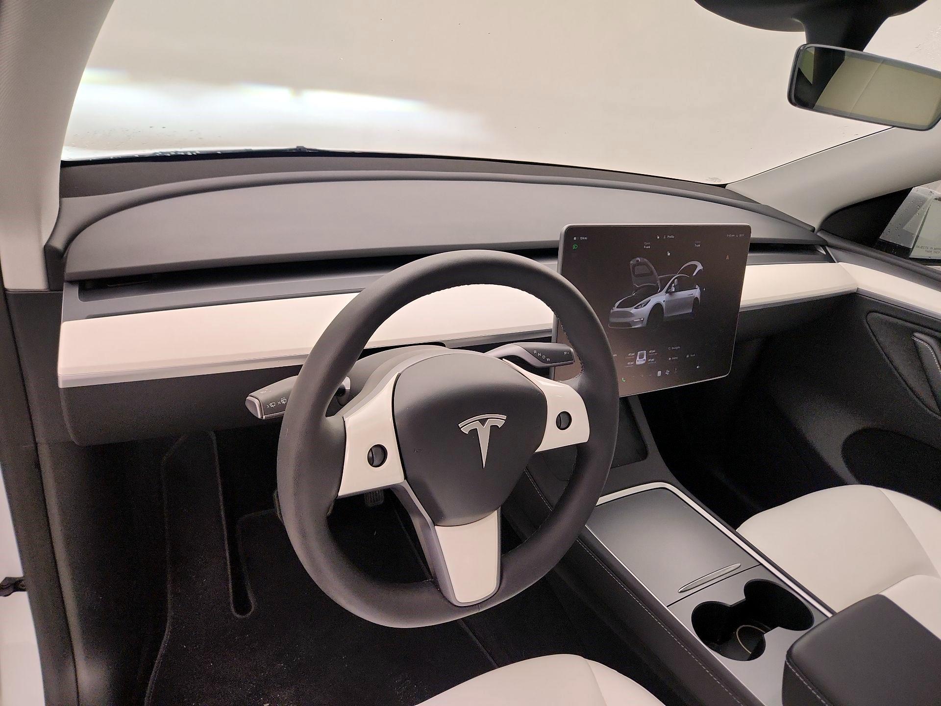 Thumbnail: 2024 Tesla Model Y - 9