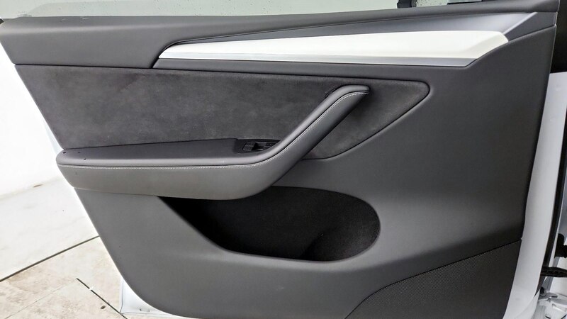 2024 Tesla Model Y Long Range 12