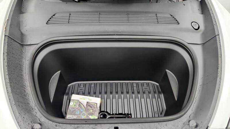 2024 Tesla Model Y Long Range 19