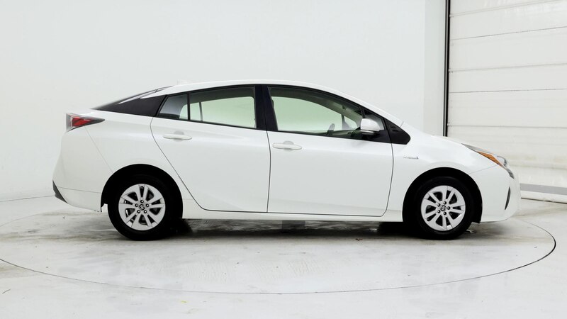 2016 Toyota Prius Two 7