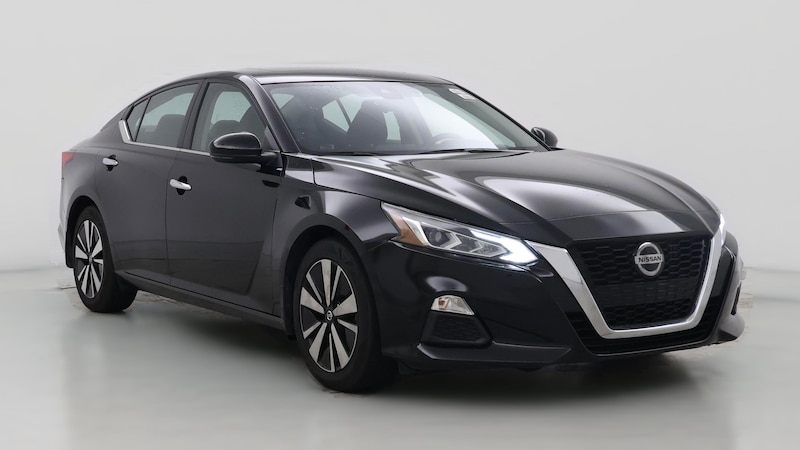 2022 Nissan Altima SV Hero Image