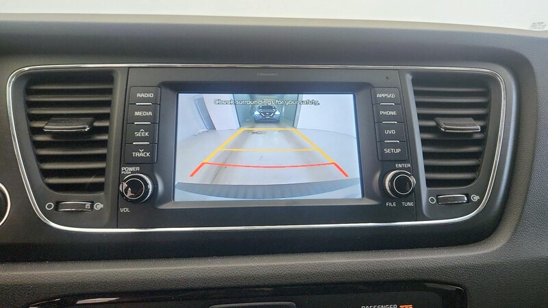 2017 Kia Sedona LX 14