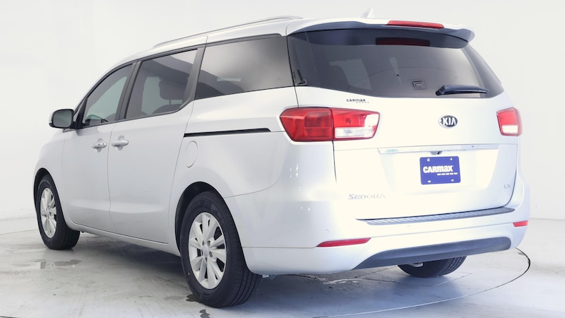 2017 Kia Sedona LX 2