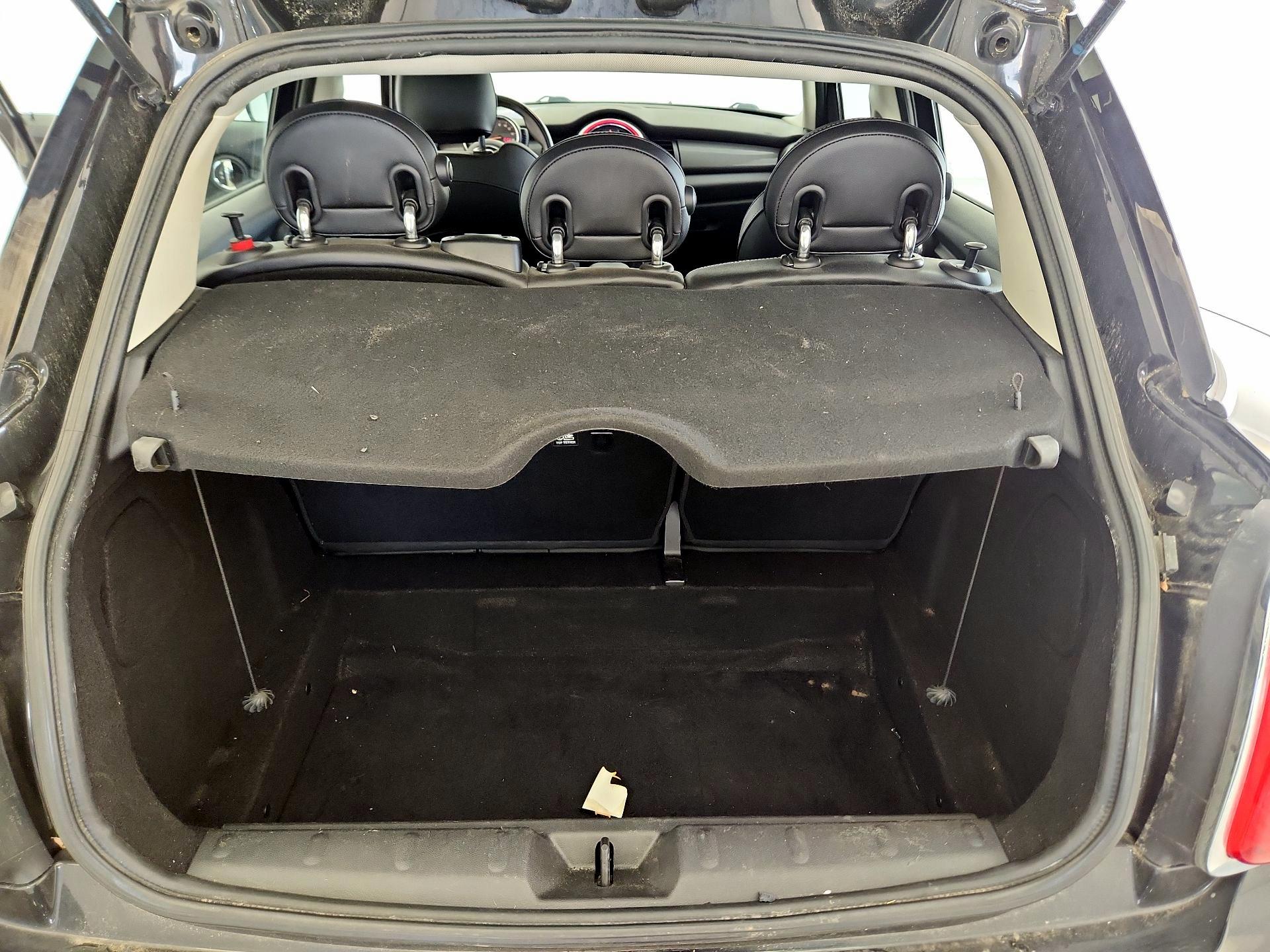 Thumbnail: 2016 MINI Cooper Hardtop - 18