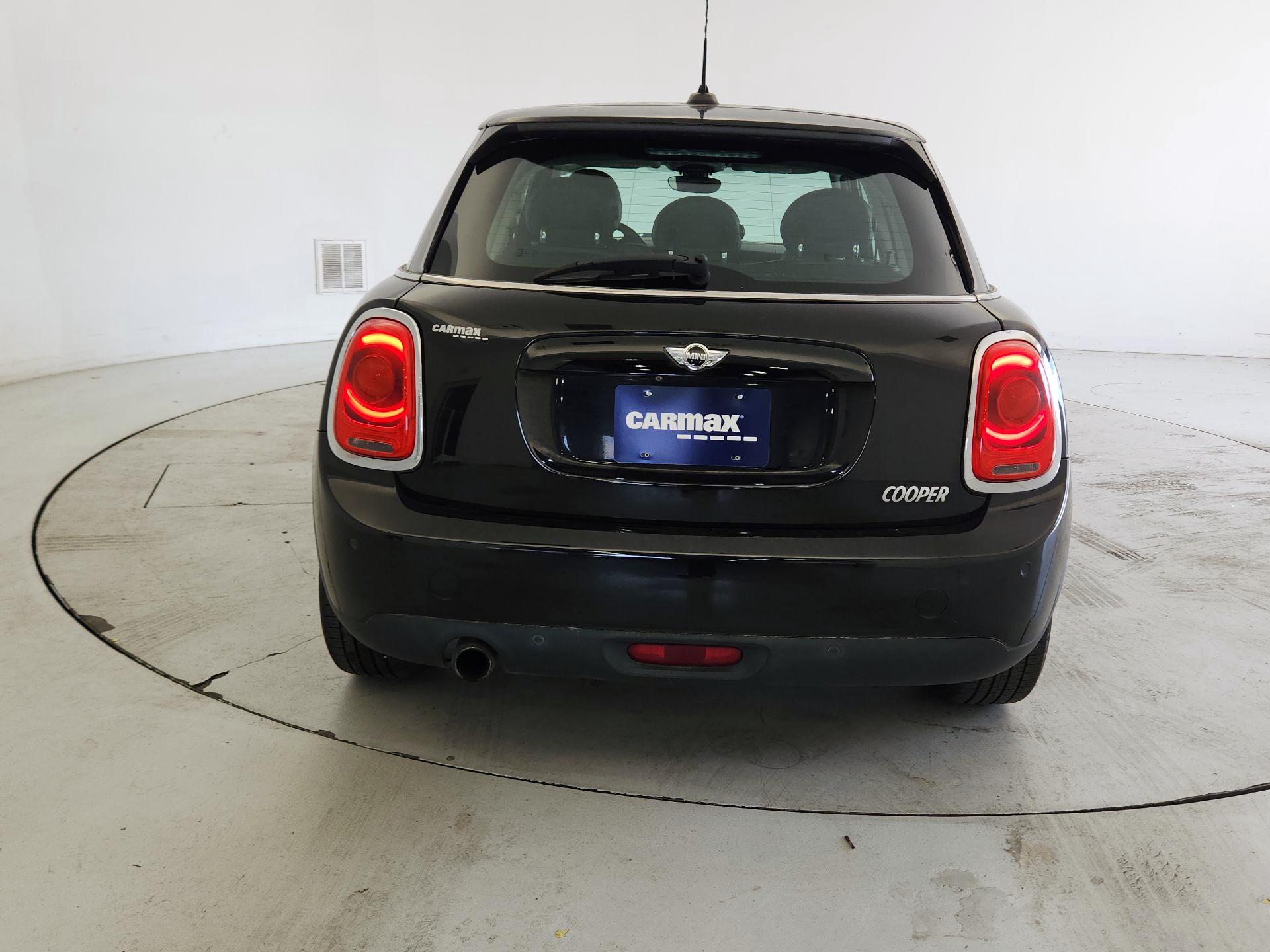 Thumbnail: 2016 MINI Cooper Hardtop - 6