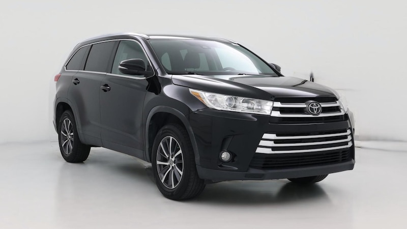 2019 Toyota Highlander XLE Hero Image