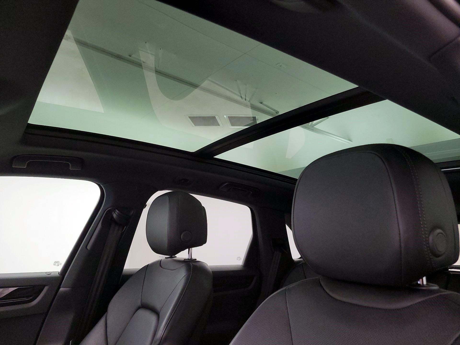Thumbnail: 2019 Porsche Cayenne - 20