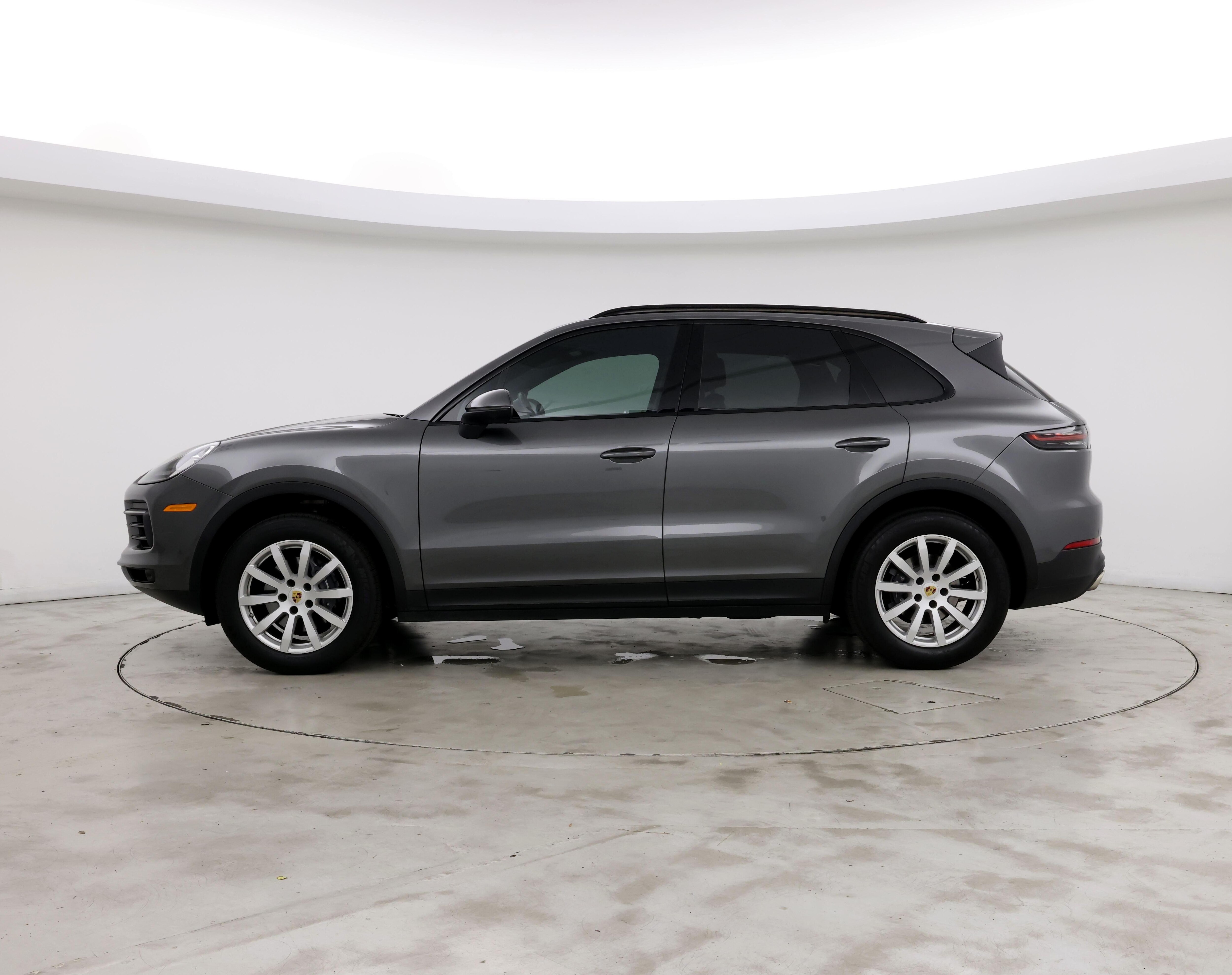 Thumbnail: 2019 Porsche Cayenne - 3