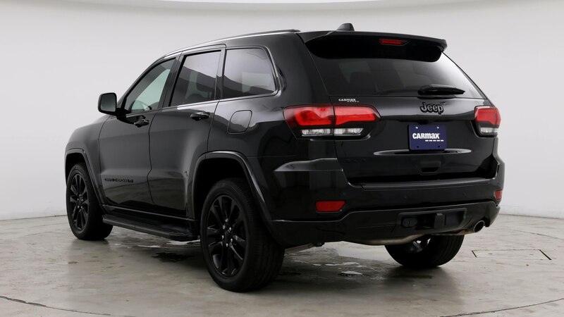 2022 Jeep Grand Cherokee Laredo 2