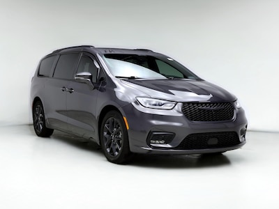 2022 Chrysler Pacifica Limited -
                Charlotte, NC