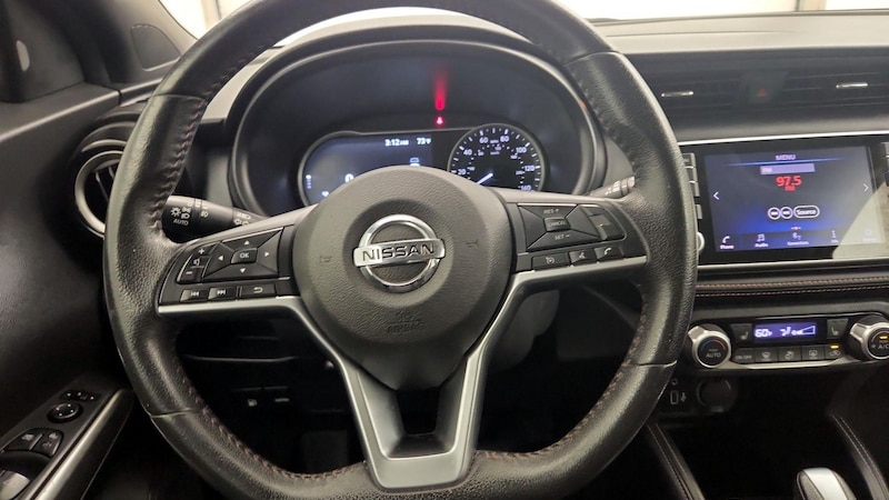 2019 Nissan Kicks SR 10