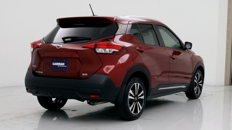 2019 Nissan Kicks SR 8