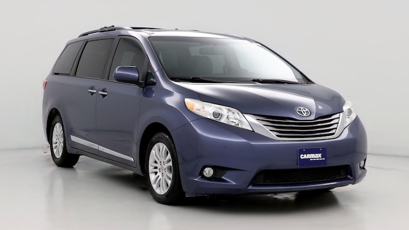 2016 Toyota Sienna XLE Hero Image