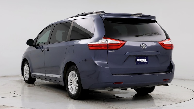 2016 Toyota Sienna XLE 2