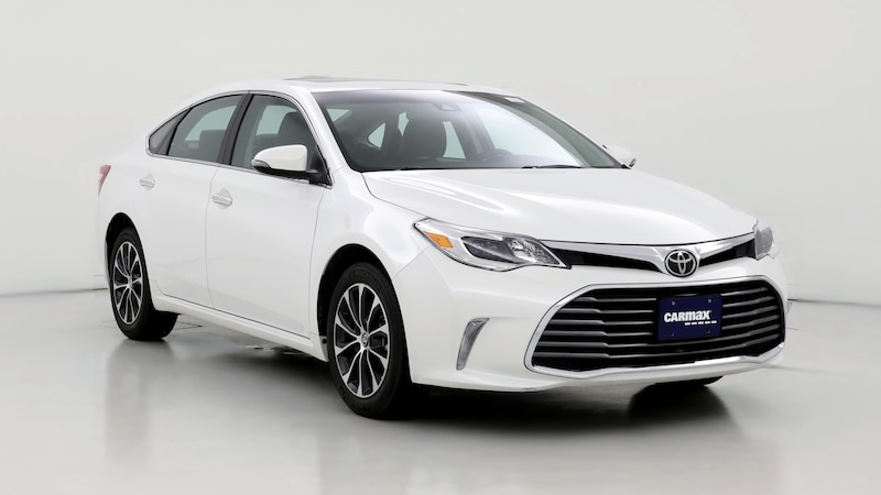 2017 Toyota Avalon XLE Hero Image