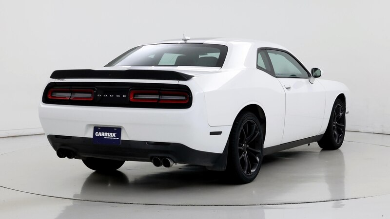 2016 Dodge Challenger SXT 8