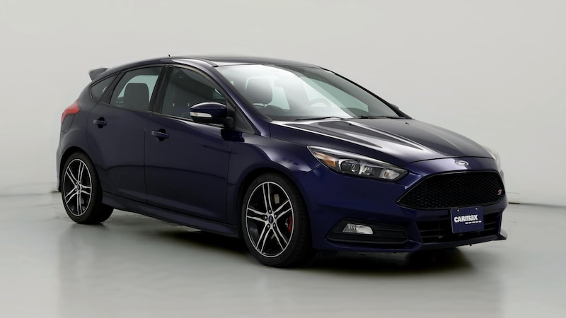 2016 Ford Focus ST Hero Image