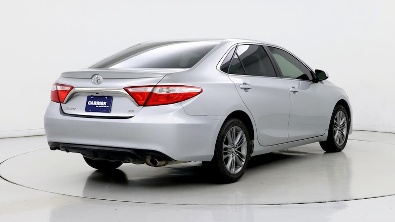 2017 Toyota Camry SE 8