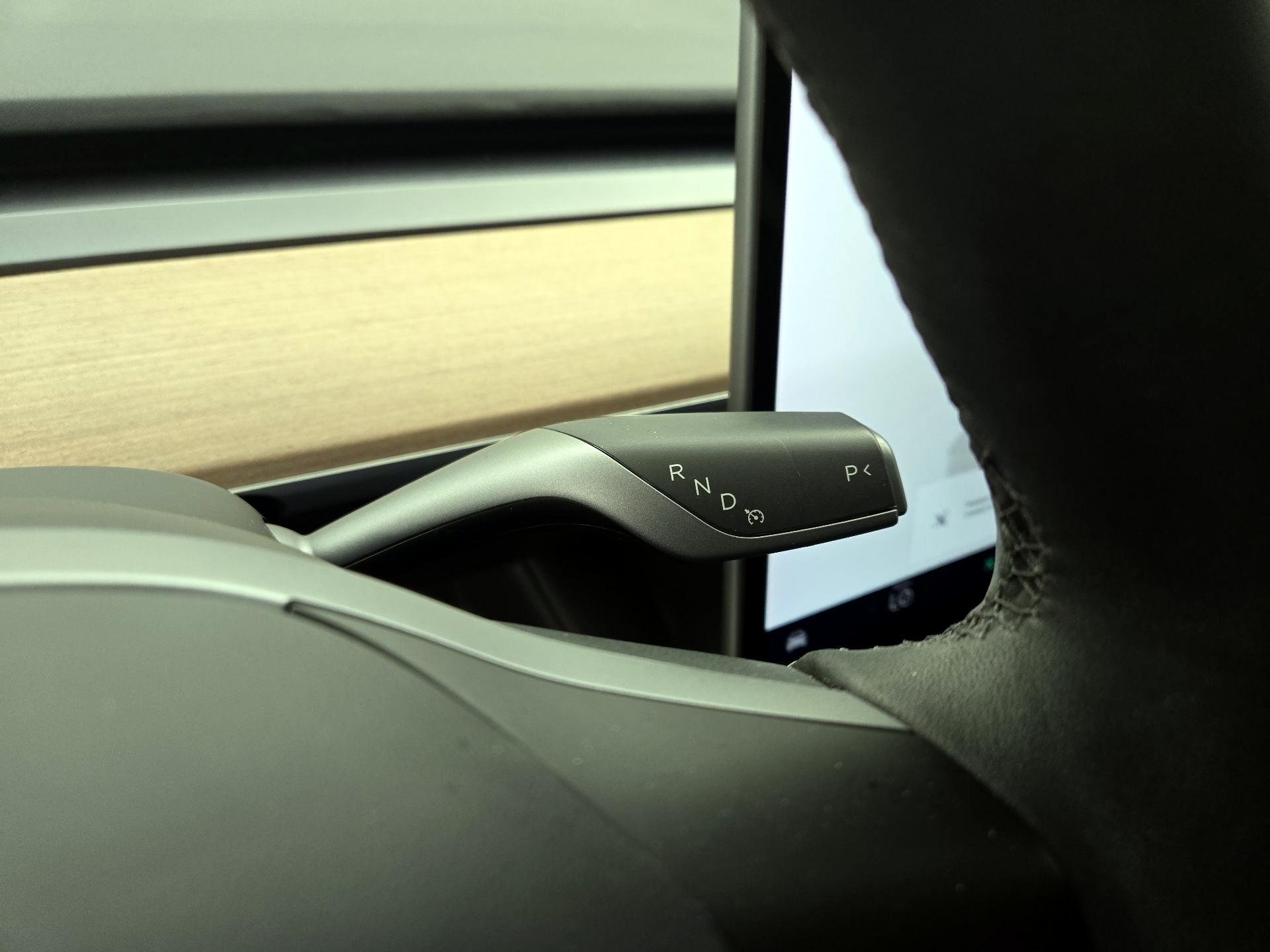 Thumbnail: 2022 Tesla Model 3 - 17