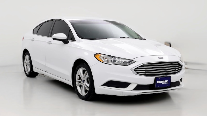 2018 Ford Fusion SE Hero Image