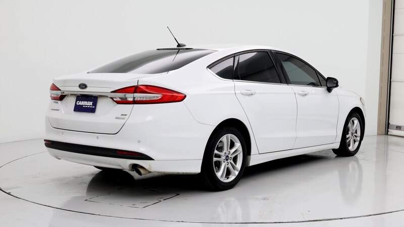 2018 Ford Fusion SE 8