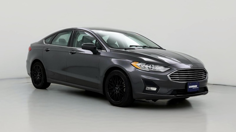 2019 Ford Fusion SE Hero Image