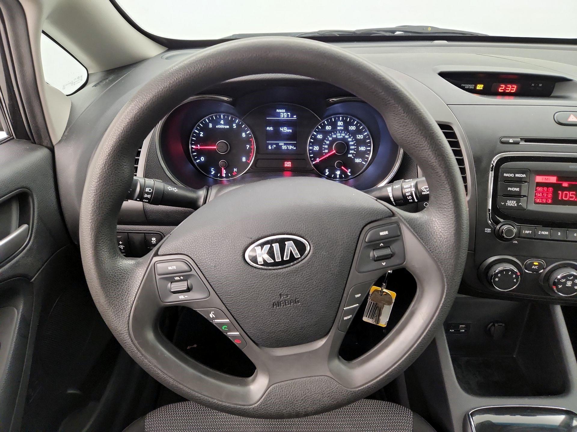 Thumbnail: 2017 Kia Forte - 10