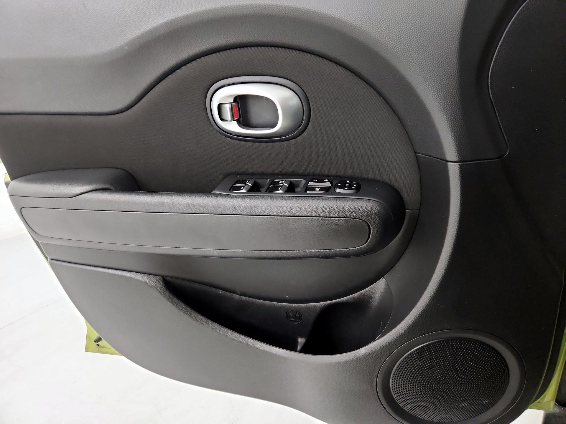 Thumbnail: 2019 Kia Soul - 12