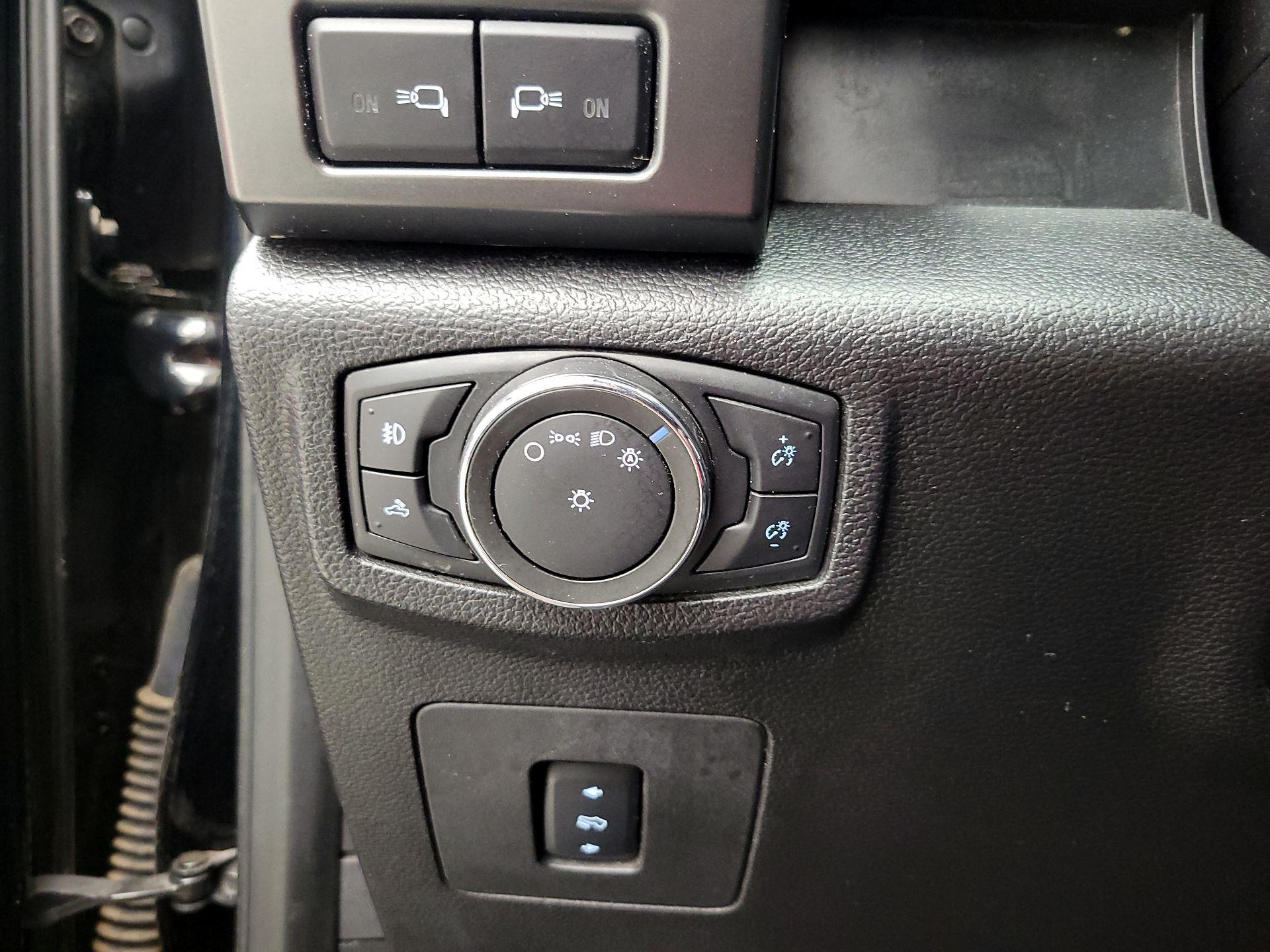 Thumbnail: 2016 Ford F-150 - 13