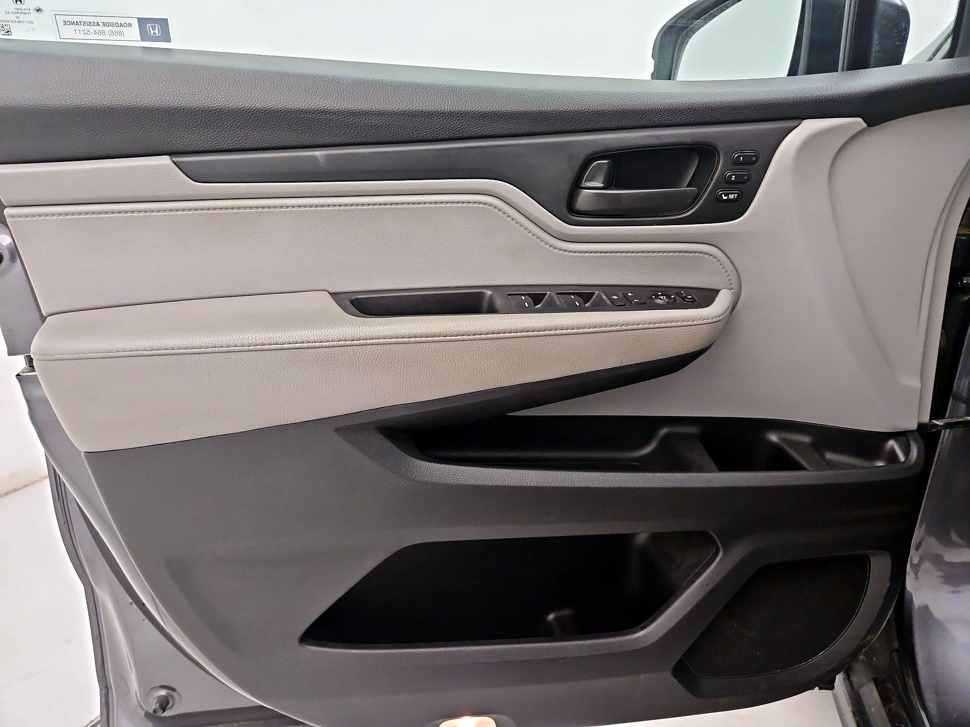 Thumbnail: 2018 Honda Odyssey - 12