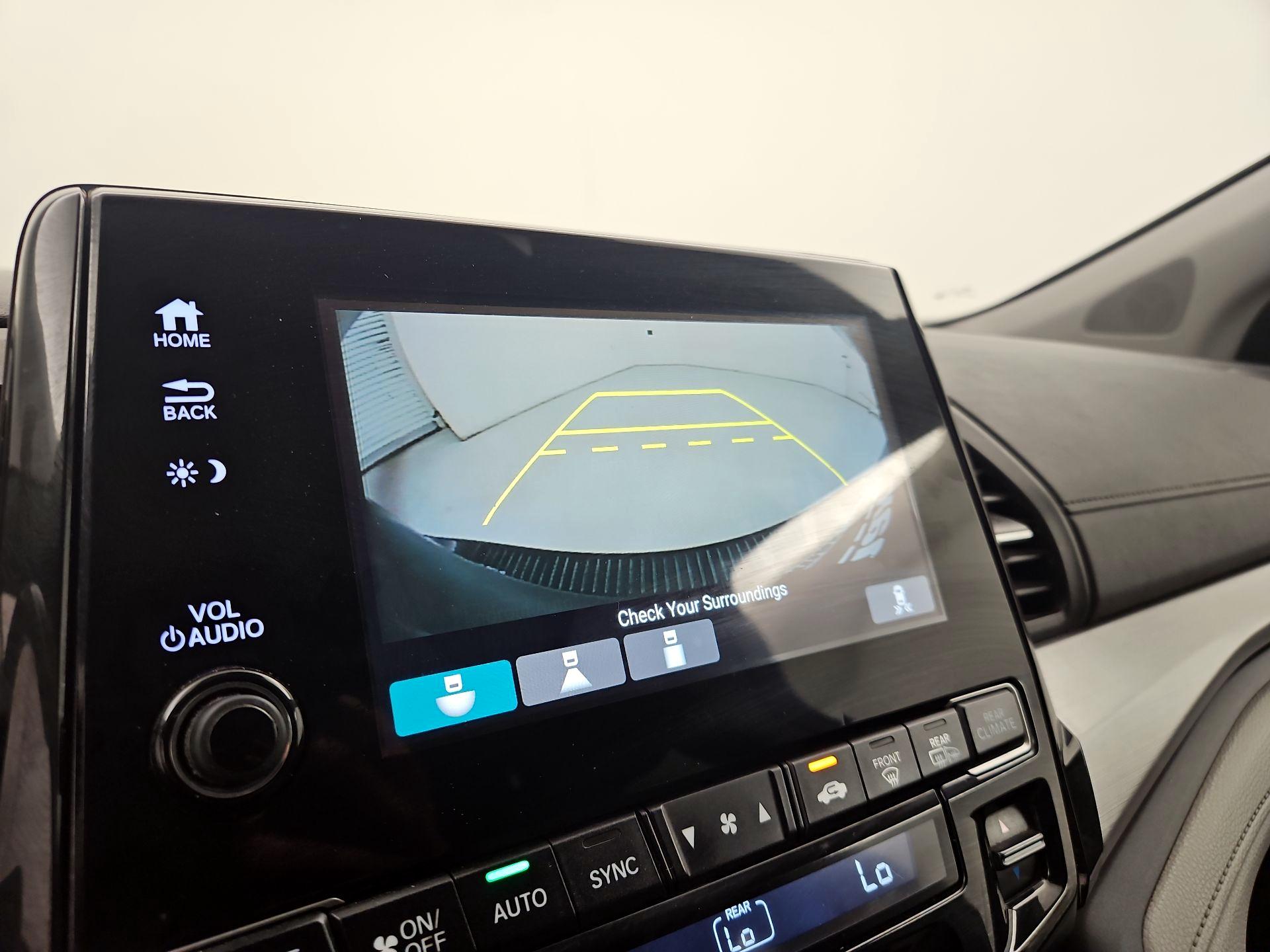 Thumbnail: 2018 Honda Odyssey - 14