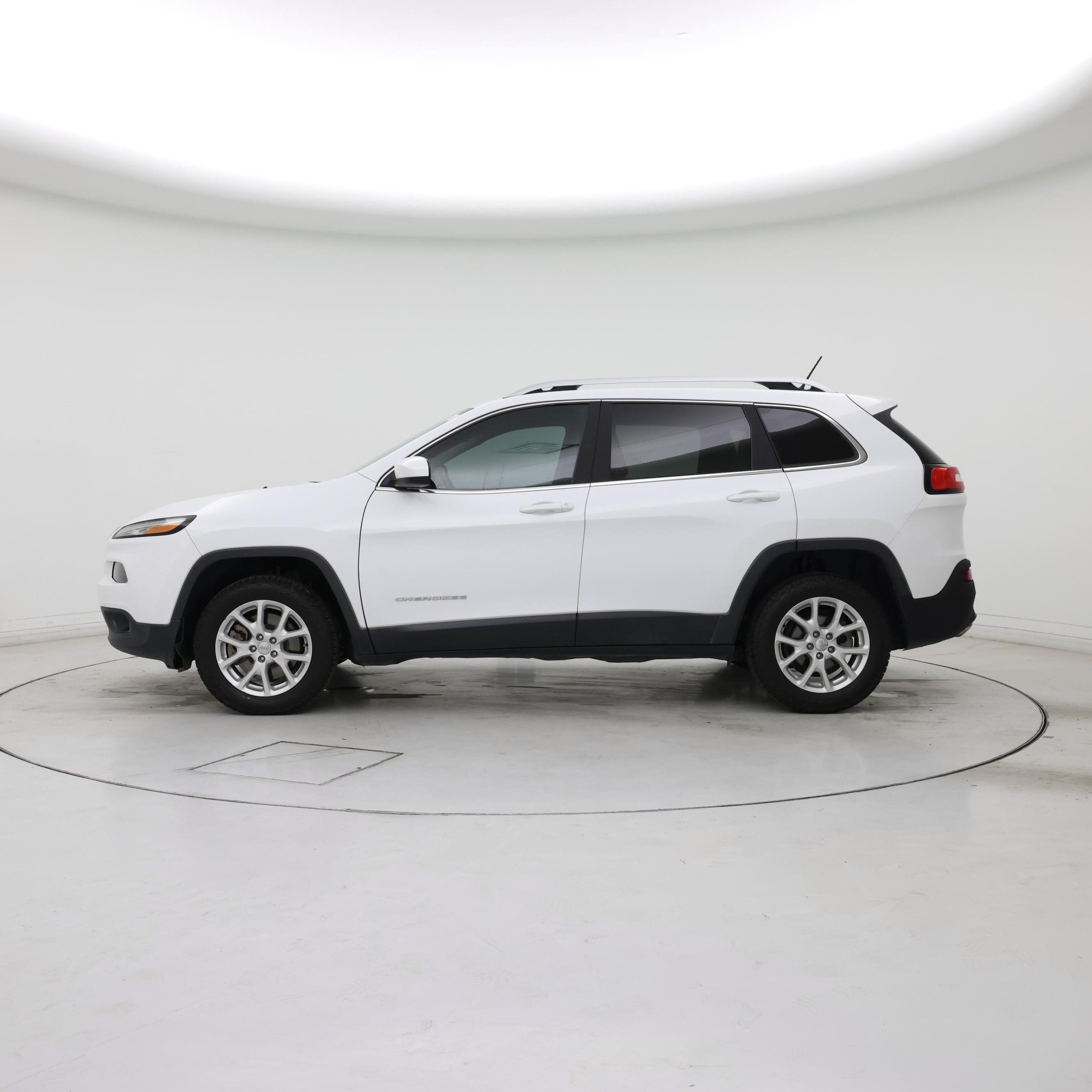 Thumbnail: 2017 Jeep Cherokee - 3