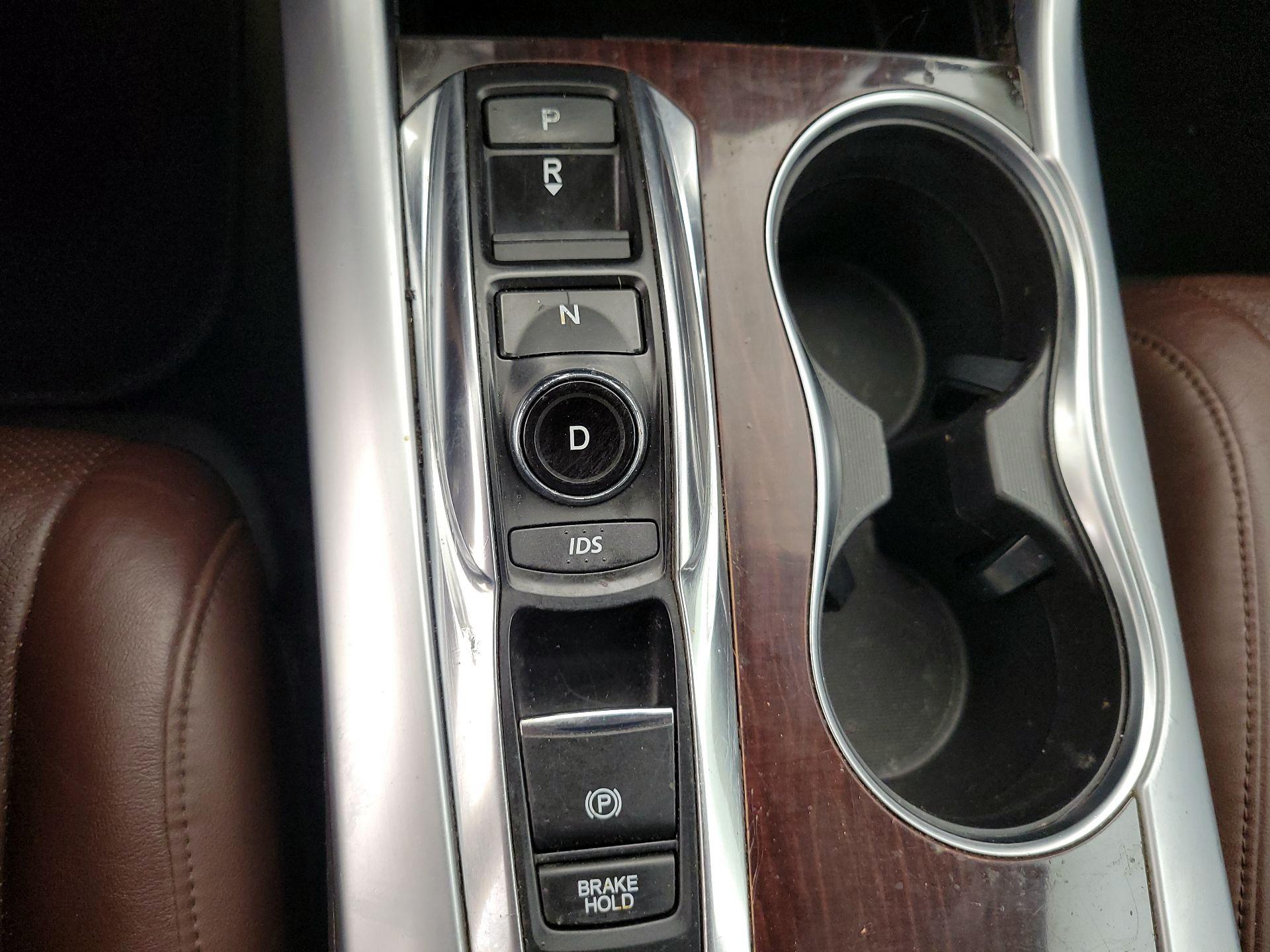Thumbnail: 2015 Acura TLX - 18