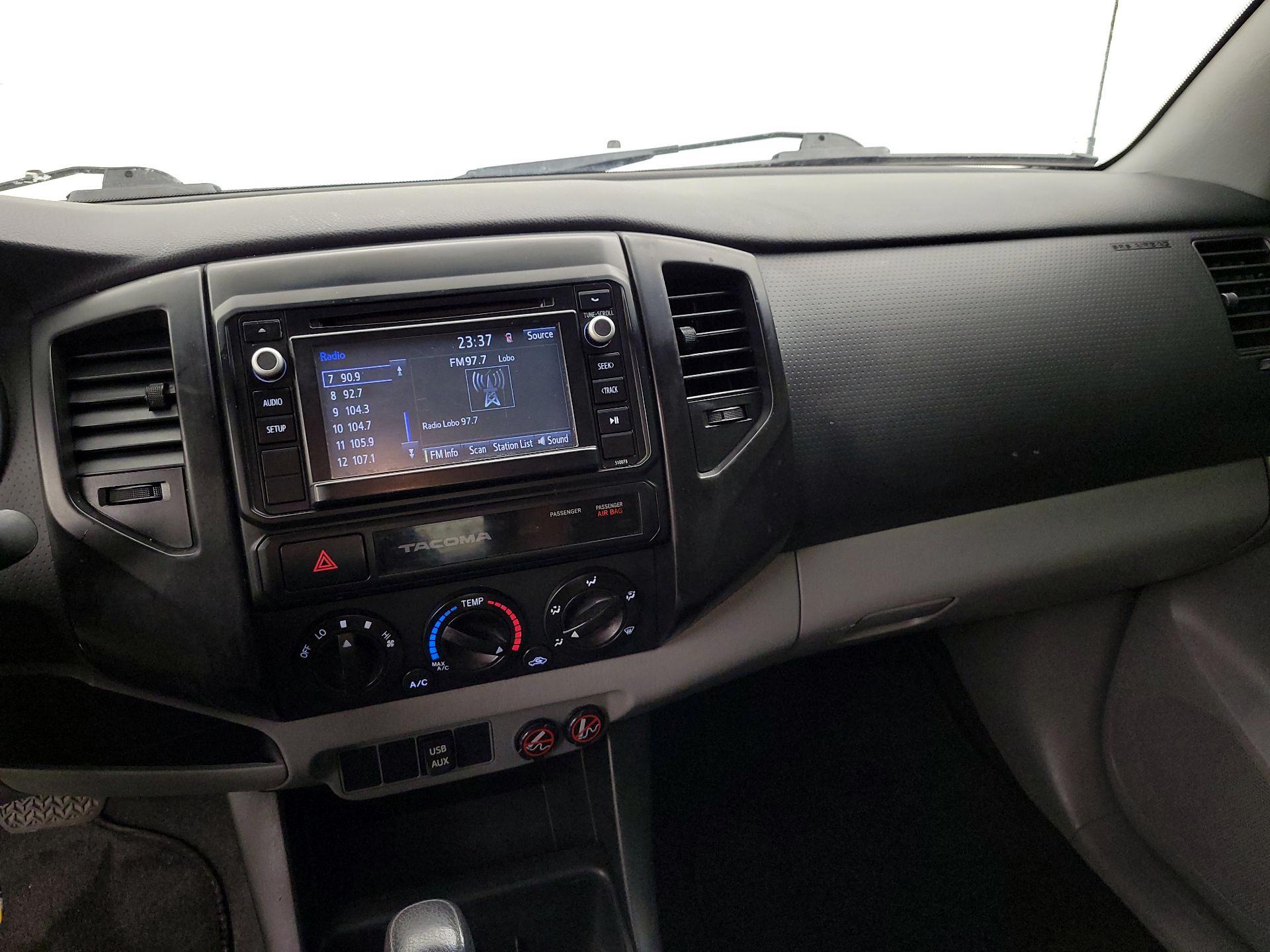 Thumbnail: 2015 Toyota Tacoma - 9