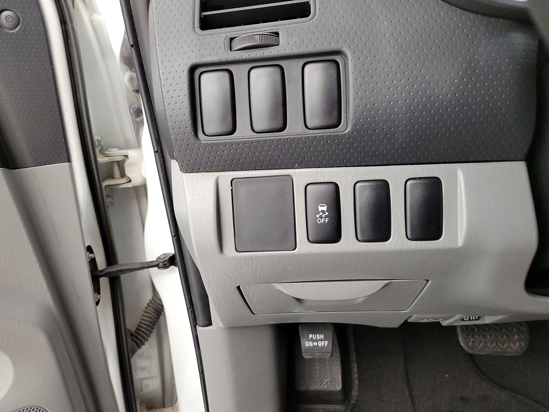 Thumbnail: 2015 Toyota Tacoma - 13