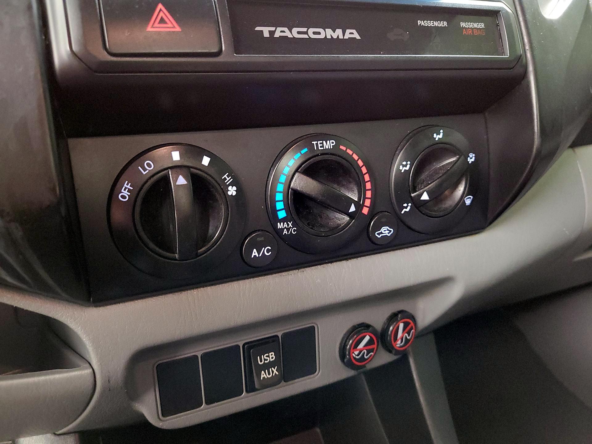Thumbnail: 2015 Toyota Tacoma - 15
