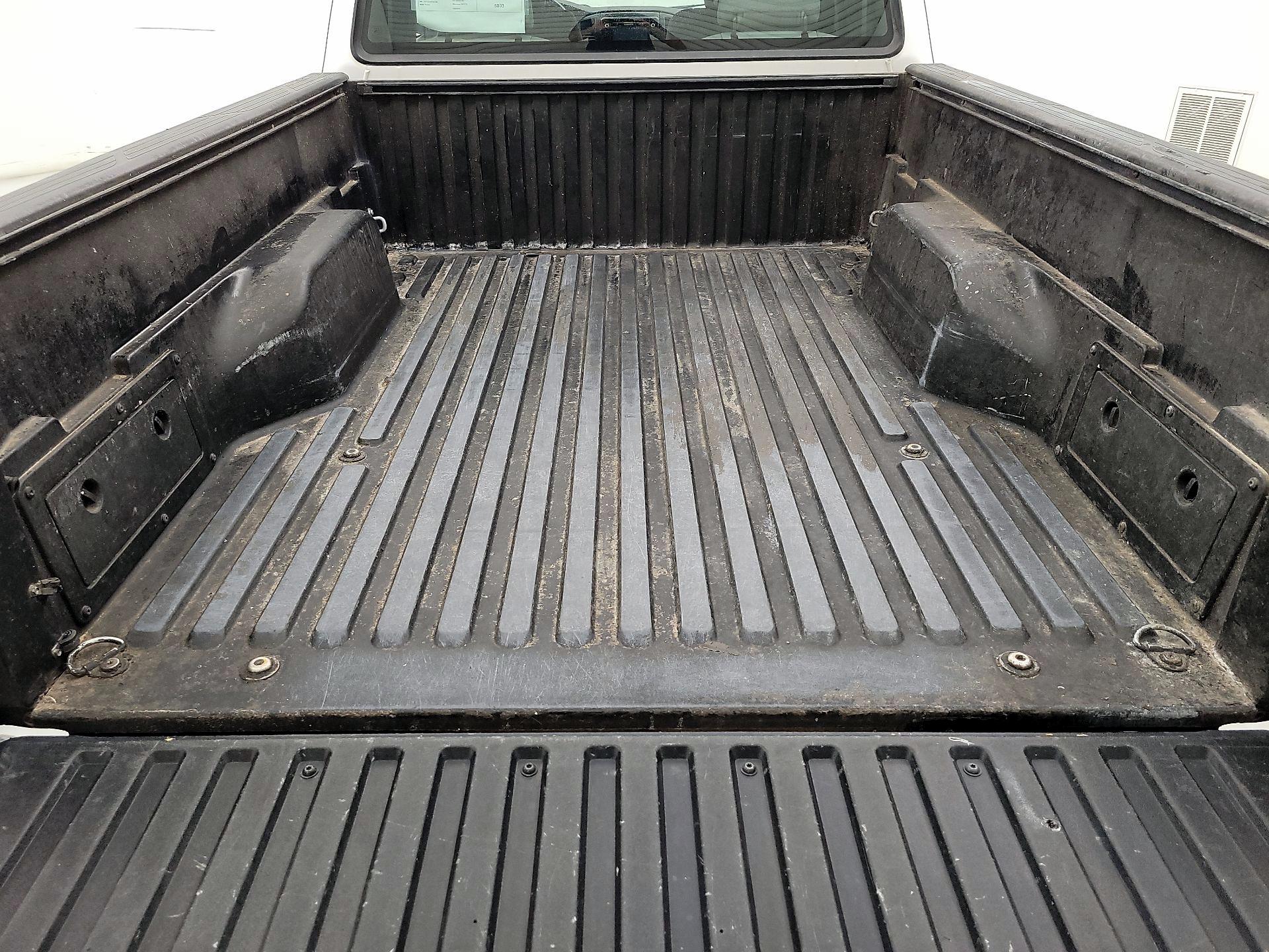 Thumbnail: 2015 Toyota Tacoma - 19