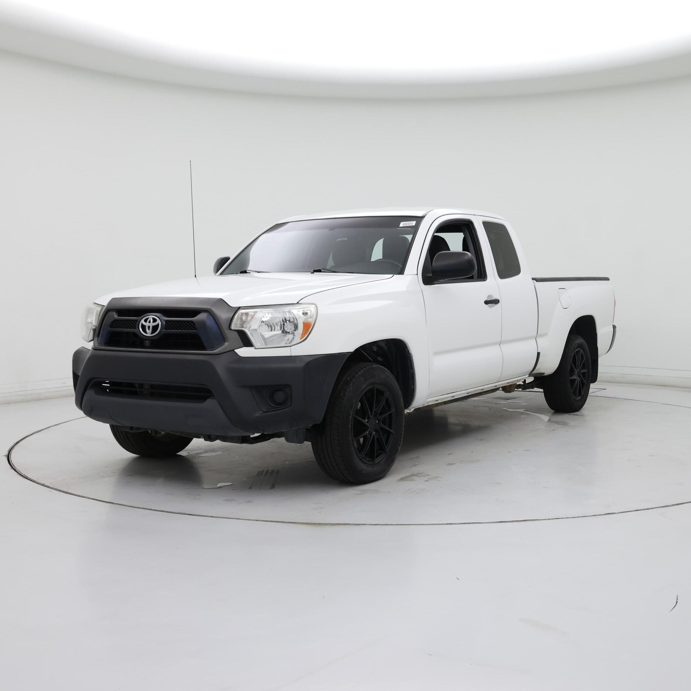 Thumbnail: 2015 Toyota Tacoma - 4