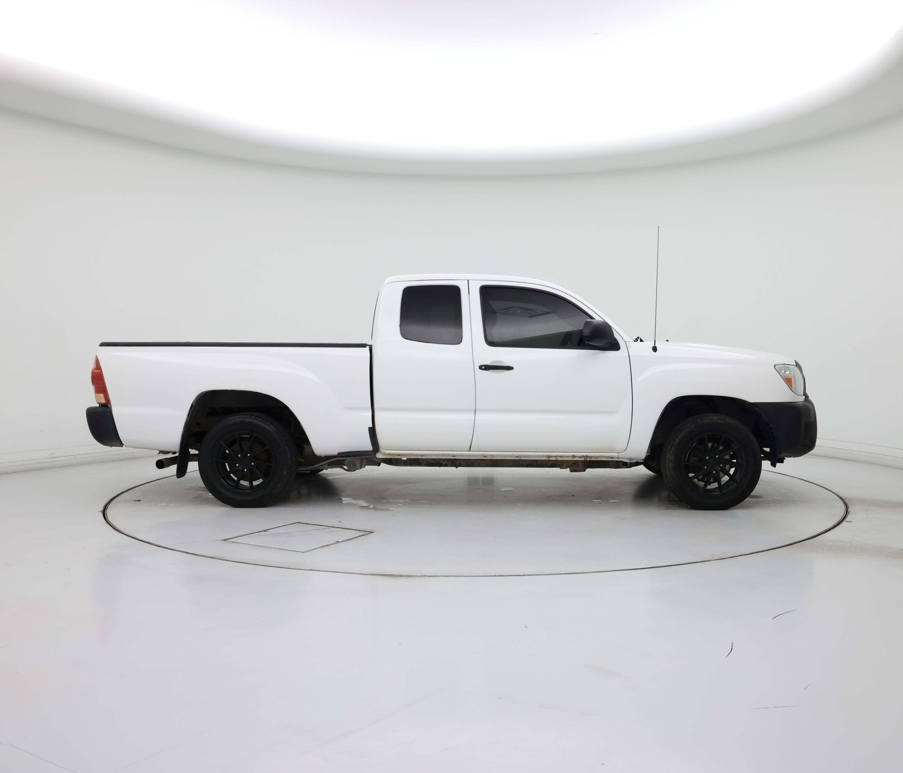 Thumbnail: 2015 Toyota Tacoma - 7
