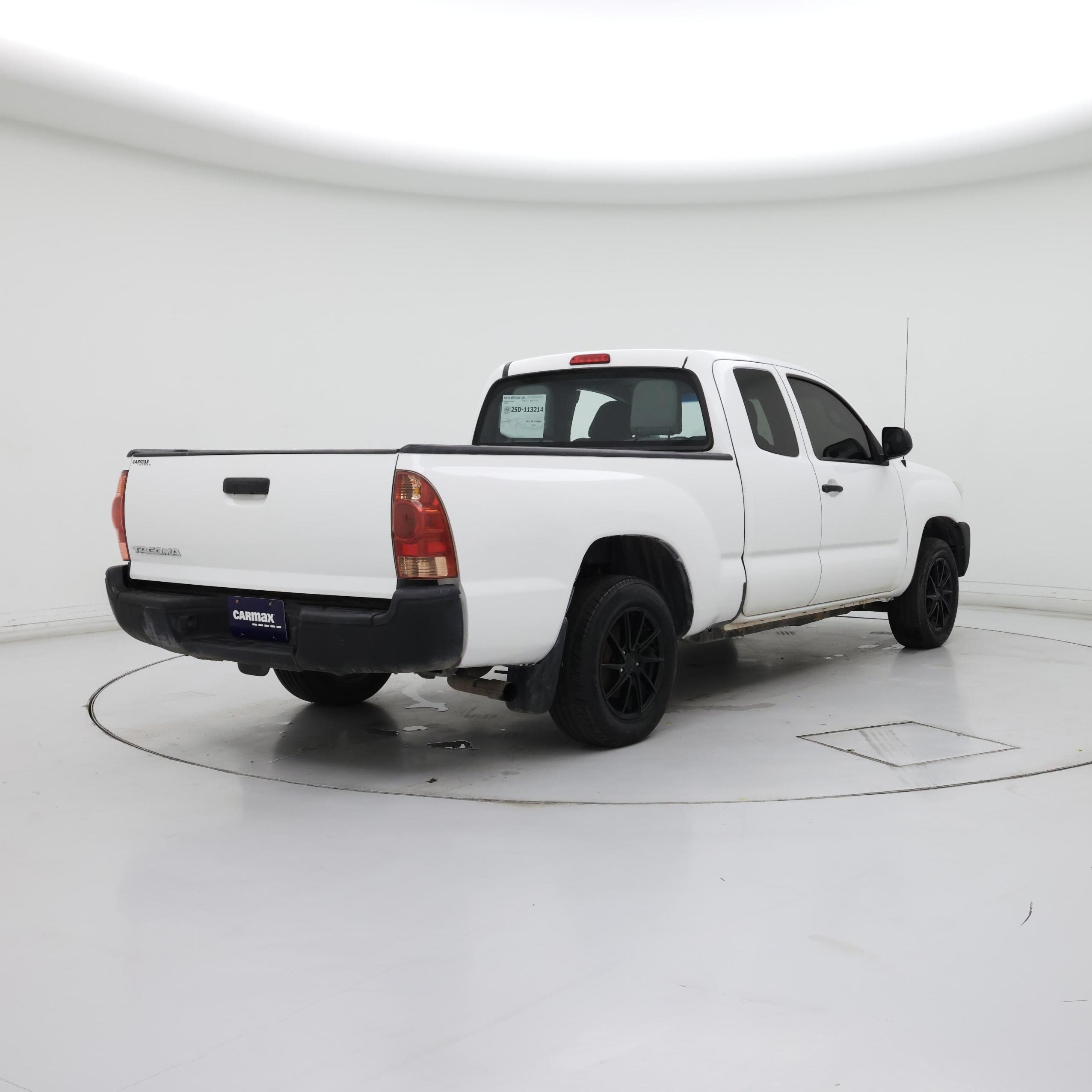 Thumbnail: 2015 Toyota Tacoma - 8
