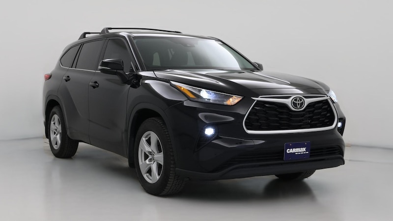 2022 Toyota Highlander LE Hero Image