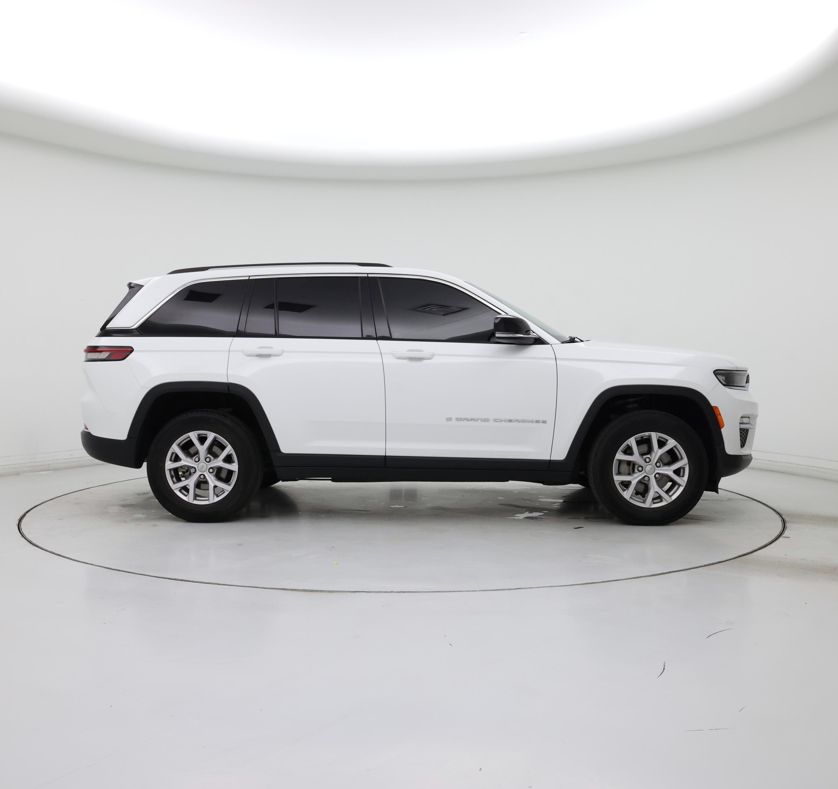 Thumbnail: 2022 Jeep Grand Cherokee - 7