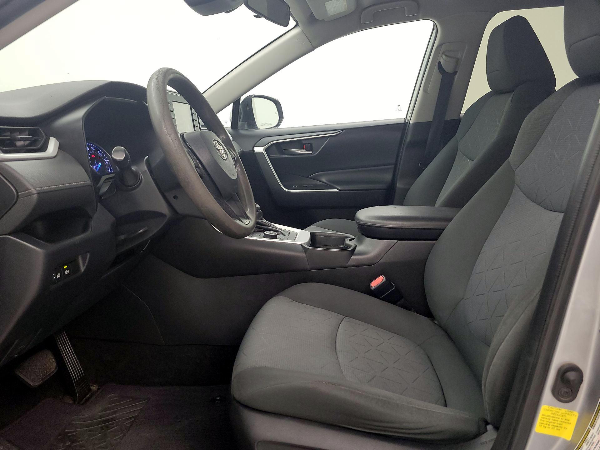 Thumbnail: 2020 Toyota RAV4 - 11